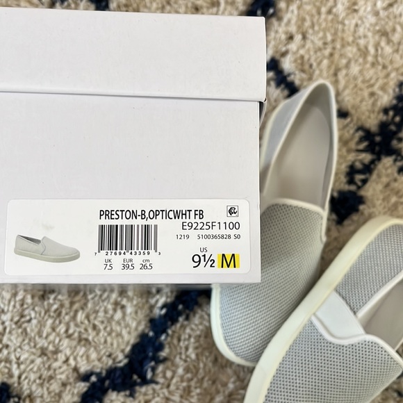 NEW Vince Slip on Sneakers - Picture 5 of 5